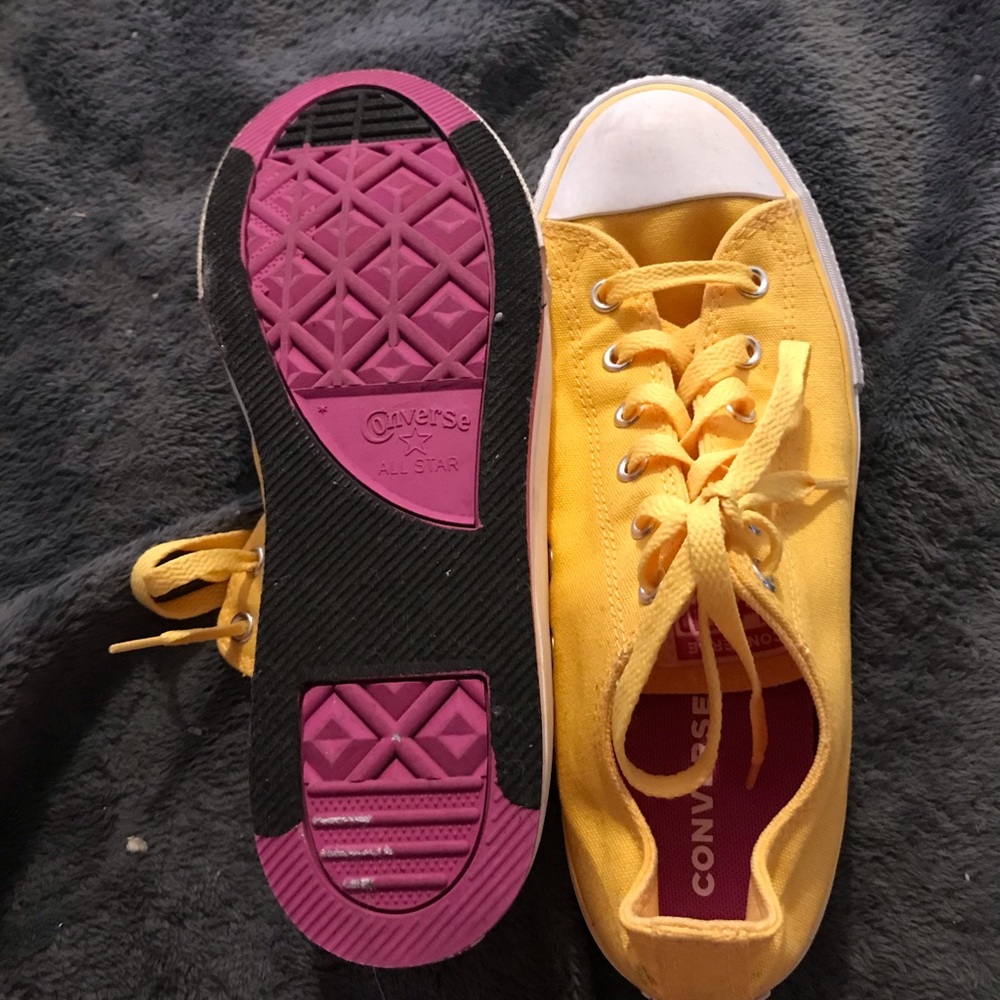 Yellow platform converse
